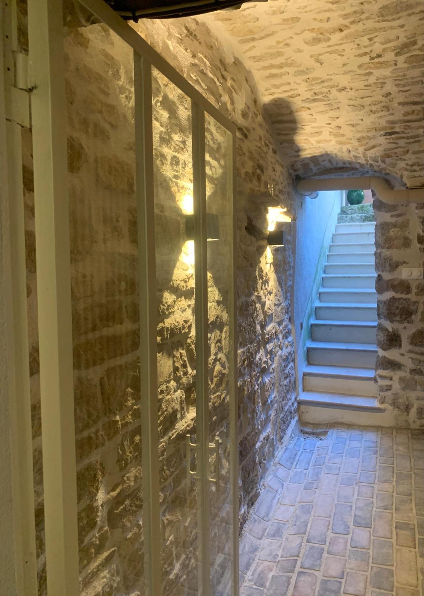 Le haut plan VÉZÉNOBRES Esterno foto